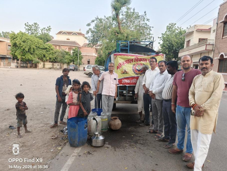 भीषण गर्मी में Bhinmal विकास परिषद की मानवीय पहल: प्यासे मोहल्लों में शुरू हुआ निःशुल्क जल वितरण अभियान