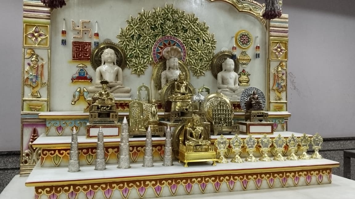 णमोकार मंत्र पाठ Gwalior में श्रद्धा का अद्भुत संगम, भक्ति नृत्य और दीप आरती ने भक्तों को किया भावविभोर