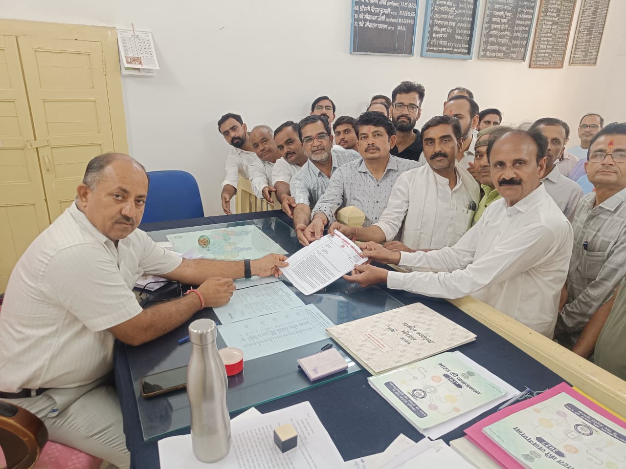 ऑनलाइन फार्मेसी के खिलाफ Bhinmal मेडिकल स्टोर बंद, केमिस्ट एसोसिएशन का बड़ा विरोध और सरकार से सख्त मांग