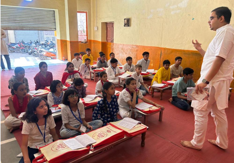 द्वितीय जिनदेशना बाल युवा संस्कार शिविर के छठे दिन बच्चों को दिए गए मूल संस्कार, आध्यात्मिक एवं सांसारिक जीवन के सफल मंत्र