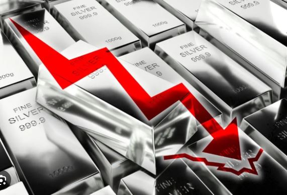 Silver के दाम में बड़ी गिरावट, प्रति किलो 5 हजार रुपये तक सस्ती हुई, खरीदारों को मिली राहत