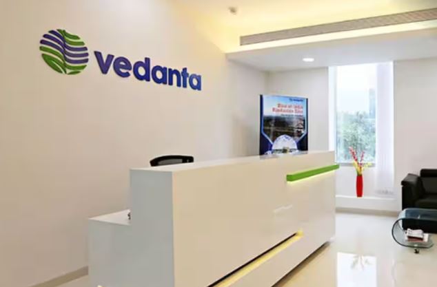 ED Raids on Vedanta Group: FEMA जांच के तहत दिल्ली और मुंबई में 2 ठिकानों पर छापेमारी, ब्रांड फीस भुगतान पर सवाल