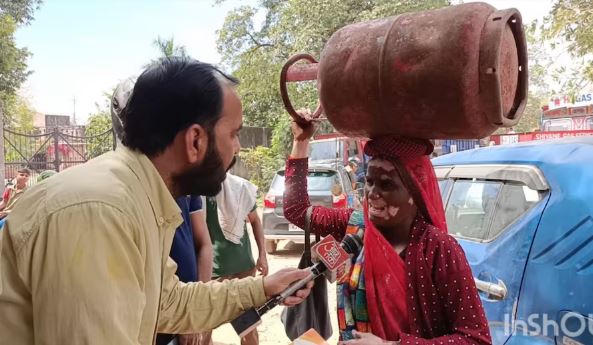 Ujjwala Scheme Update: साल में सिर्फ 4 सिलेंडर पर सब्सिडी, गरीब परिवारों में बढ़ी नाराजगी
