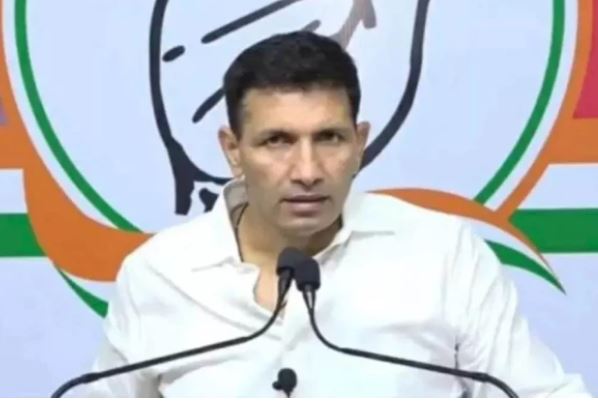 Jitu Patwari का वायरल वीडियो विवाद: राधा-कृष्ण अंकित दुपट्टा फेंकने पर राजनीतिक घमासान, भाजपा ने लगाया सनातन अपमान का आरोप