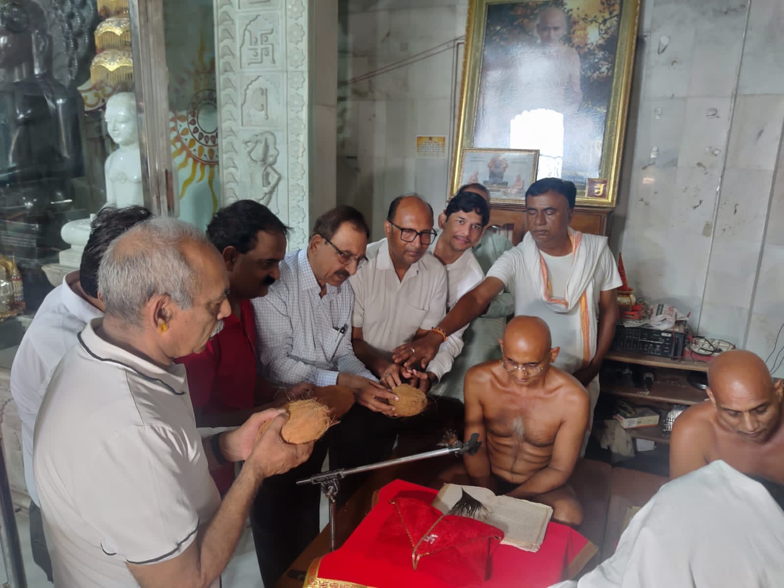 Indore News :आचार्य विद्यासागर दीक्षा दिवस महोत्सव 2026: भक्ति भाव से मनाया गया दिव्य आयोजन, पंचकल्याणक महोत्सव की हुई भव्य शुरुआत