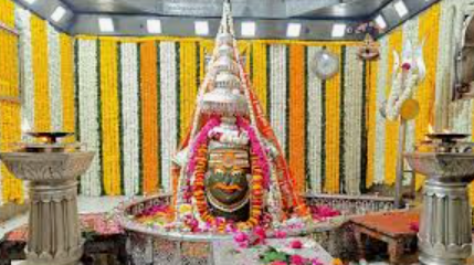 Ujjain: वट सावित्री पूर्णिमा पर बाबा महाकाल का दिव्य श्रृंगार, ‘राम’ नाम अंकित बेलपत्रों से दिए अलौकिक दर्शन