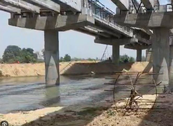 हरदोई ब्रिज हादसा: NH-731 पर निर्माणाधीन पुल का 70 फीट लंबा स्लैब गिरा, कई मजदूर गंभीर रूप से घायल