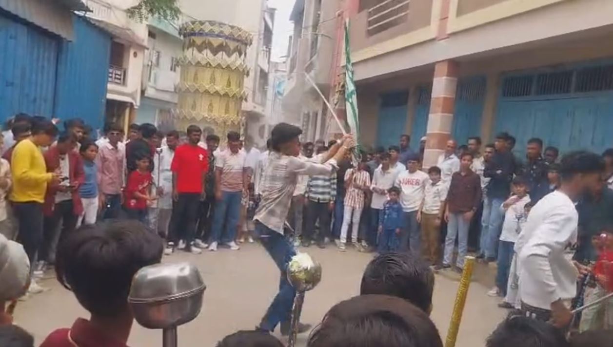 Moharram के अवसर पर धार जिले के मनावर तहसील के ग्राम सिघान में ताजिये का भव्य जुलूस: आस्था, परंपरा और सामाजिक सहभागिता की मिसाल