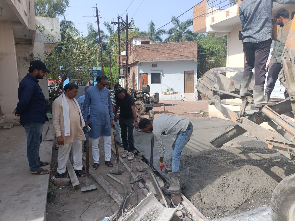 Nagda में तेज हुए विकास कार्य, बनबना तालाब सौंदर्यीकरण से लेकर नए सामुदायिक भवन तक कई परियोजनाएं प्रगति पर