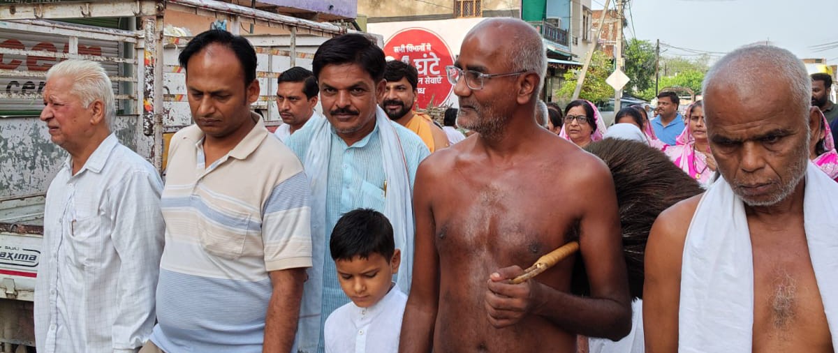 उपाध्याय श्री विशेष सागर जी की पथरिया विरागोदय में ऐतिहासिक आगवानी: 12 साल बाद बुंदेलखंड आगमन से गूंजा जय विराग, हजारों श्रद्धालु हुए भावविभोर