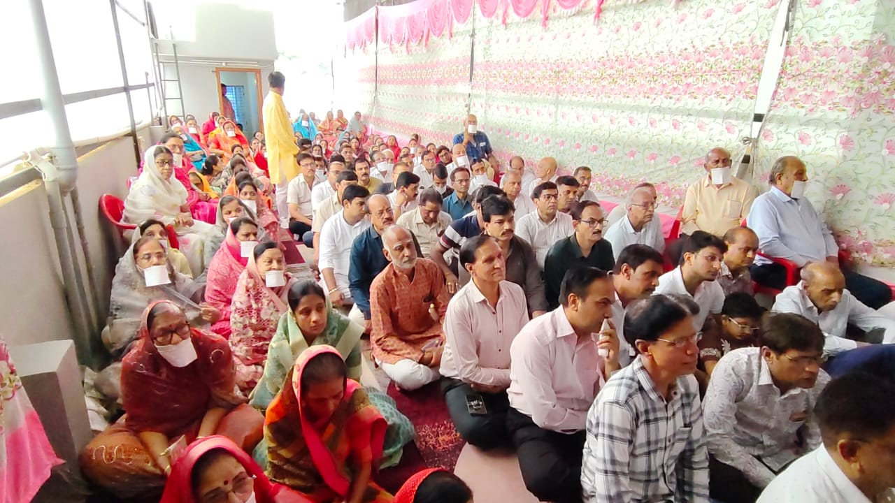 भक्तांबर पाठ का चमत्कारी प्रभाव: कठिन परिस्थितियों में मानसिक और आत्मिक बल देता है भक्तांबर पाठ – अरूणमुनिजी | नागदा में 200 श्रद्धालु हुए शामिल
