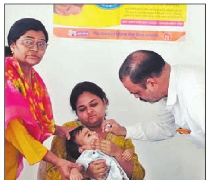 24305 बच्चों का लक्ष्य: मनावर पल्स पोलियो अभियान 2026 का शानदार शुभारंभ, पहले दिन हजारों बच्चों को पिलाई गई पोलियो की दवा