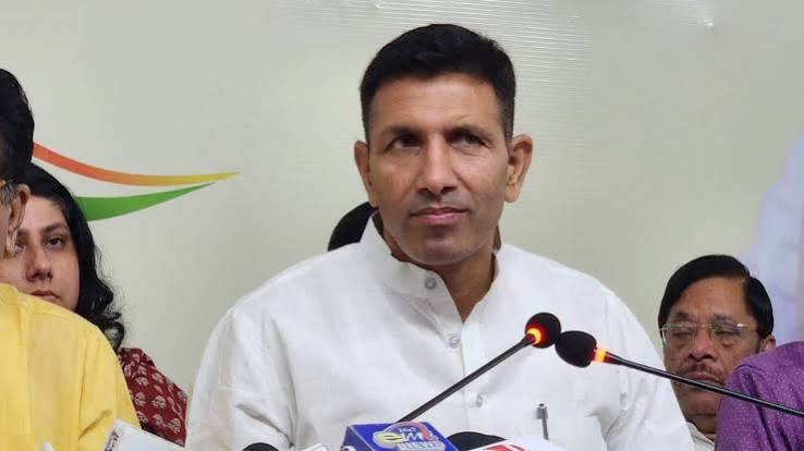MP UCC विवाद: जीतू पटवारी बोले- अर्थव्यवस्था पर ‘जीरो बटे सन्नाटा’, UCC पर सरकार से मांगा जवाब, भाजपा ने दिया करारा जवाब