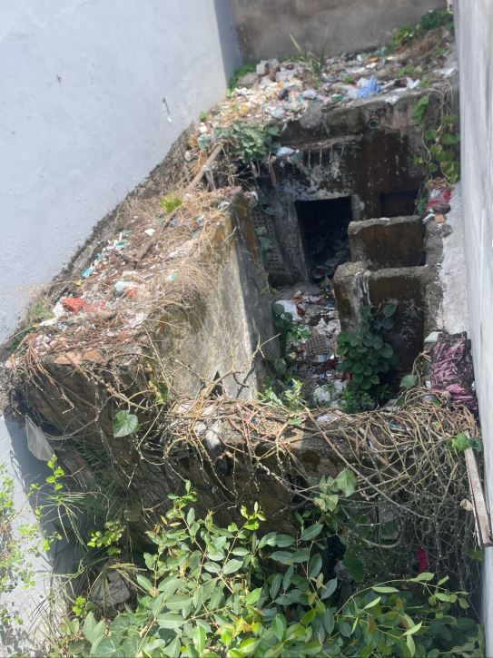 Kota के आरके पुरम में ए-192 भूखंड की बदहाली: कचरे का अंबार, बदबू और मच्छरों से स्थानीय लोग परेशान