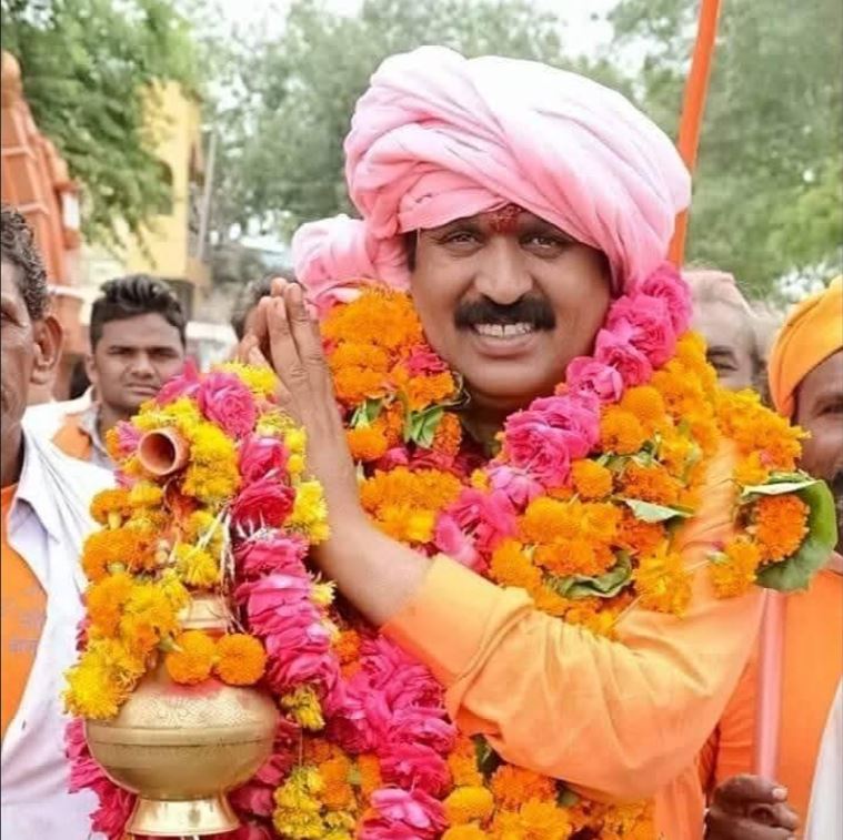 सनातन संस्कृति का गौरव बढ़ाएगी ‘महिष्मती बोल बम कावड़ यात्रा’ भव्य तैयारियों के लिए आज महेश्वर में जुटेंगे धर्मप्रेमी
