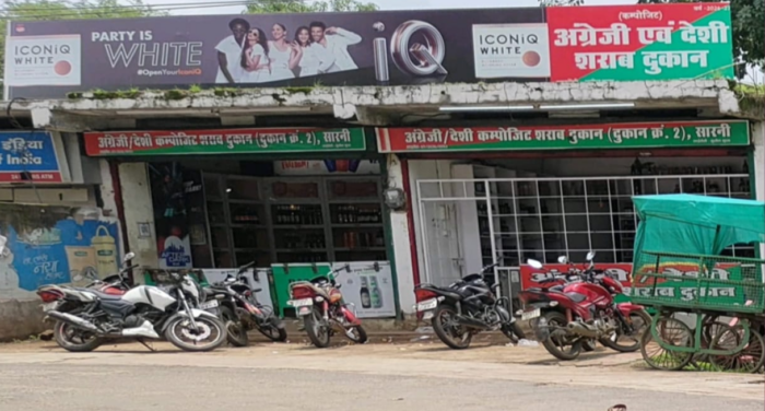 नियमों को ठेंगा: रिहायशी इलाके में दोबारा खुली शराब दुकान, वार्डवासियों में आक्रोश; सुरक्षा व्यवस्था पर उठे सवाल