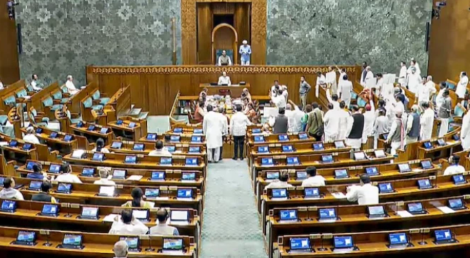 Parliament Monsoon Session 2026: इन 7 बड़े विधेयकों पर रहेगी सरकार की नजर, टैक्स, सुप्रीम कोर्ट, MSME और शिक्षा व्यवस्था में हो सकते हैं बड़े बदलाव
