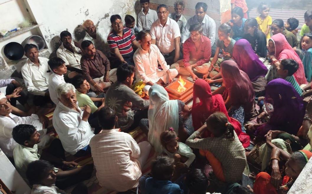 गौड़ी पार्श्वनाथ नगर में 176वां नशामुक्ति यज्ञ संपन्न, दर्जनों लोगों ने लिया व्यसन त्याग का संकल्प