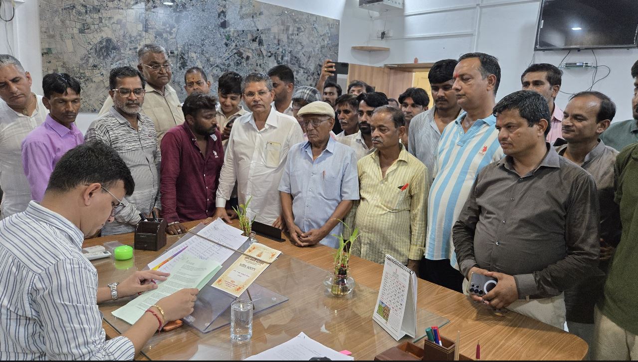 Bhinmal में मेडिकल वेस्ट के खुले निस्तारण पर फूटा गुस्साः सामाजिक संगठनों ने एसडीएम को सौंपा ज्ञापन, उग्र आंदोलन की चेतावनी
