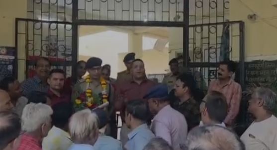 Indore अन्नपूर्णा थाना प्रभारी हित Gopal Yadav का क्षेत्रवासियों ने किया भव्य सम्मान