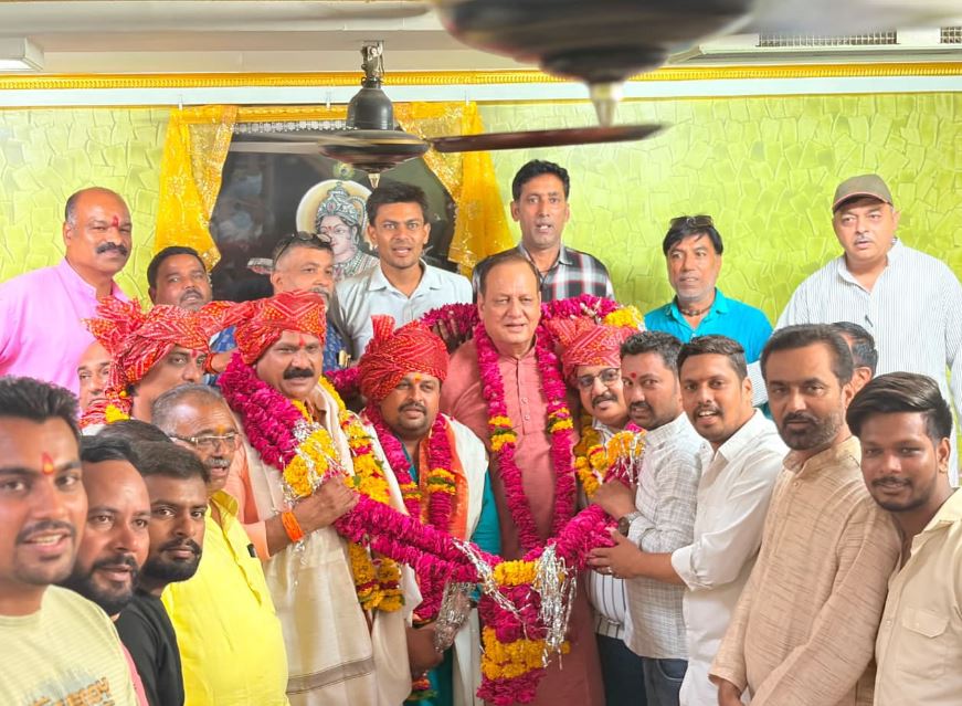 पार्षद प्रतिनिधि Chandraprakash Solanki बने भाजपा पिछड़ा मोर्चा जिला उपाध्यक्ष, कार्यकर्ताओं ने किया भव्य स्वागत