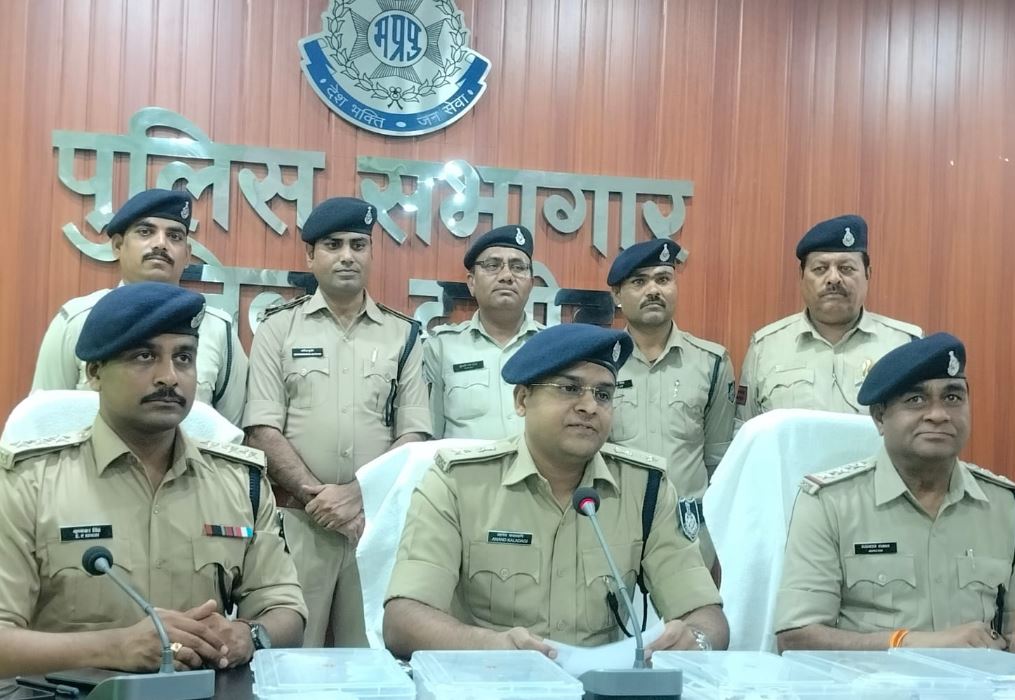 Damoh : हटा पुलिस की बड़ी कार्रवाई: अंतरजिला अवैध हथियार गिरोह का पर्दाफाश, 9 आरोपी गिरफ्तार, 5 हथियार जब्त