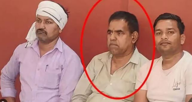 Rewa : किसानों से 2000 रुपये की रिश्वत लेते रंगे हाथ पकड़ा गया वन विभाग का बीट गार्ड, लोकायुक्त की बड़ी कार्रवाई