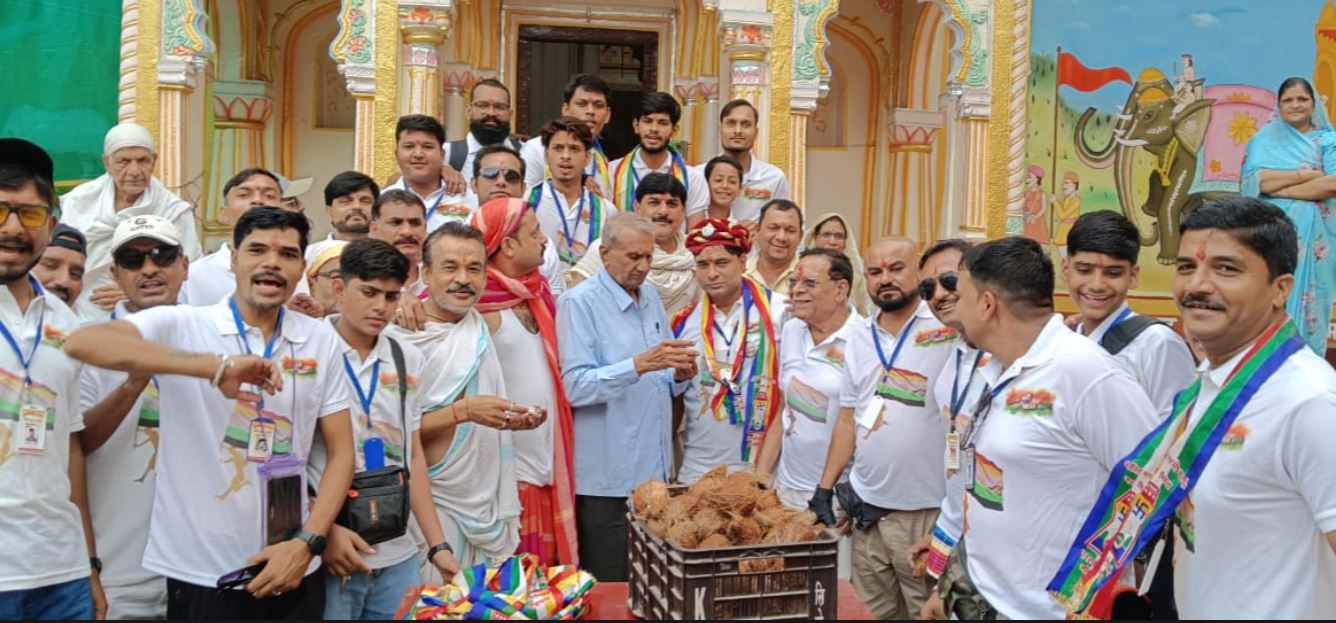 Silwani : 115 युवाओं की धार्मिक बाइक यात्रा पहुंची कुंडलपुर, बड़े बाबा श्री आदिनाथ भगवान के दर्शन कर लिया आशीर्वाद