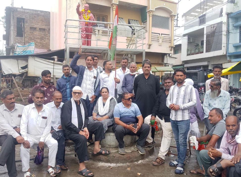 Mahidpur News : जंतर-मंतर पर छात्रों पर कथित कार्रवाई के विरोध में महिदपुर कांग्रेस का प्रदर्शन, राहुल गांधी के समर्थन में लगाए नारे