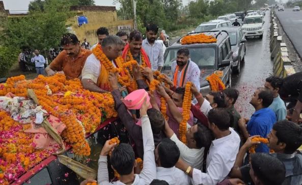 TET Exam 2026: भाजपा रोड शो से लगे जाम में फंसे अभ्यर्थी, परीक्षा छूटने पर विवाद बढ़ा