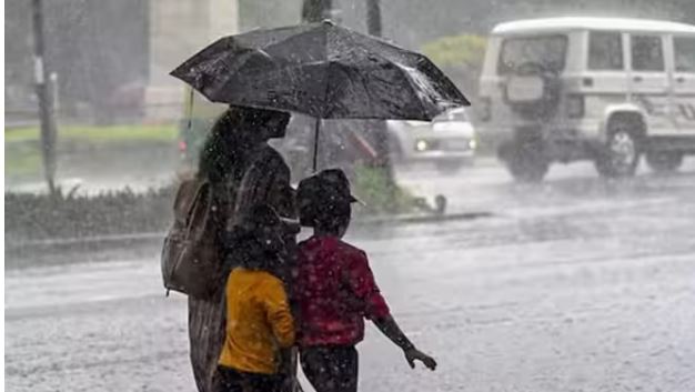 CG Weather Today: छत्तीसगढ़ में बदला मौसम का मिजाज, कई जिलों में भारी बारिश का अलर्ट