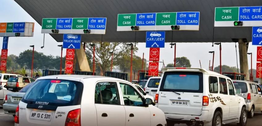 MP Toll Tax 2026: मध्यप्रदेश में टोल टैक्स की नई दरें लागू, माना टोल प्लाजा पर बढ़े शुल्क; स्थानीय वाहनों को मिलेगी छूट