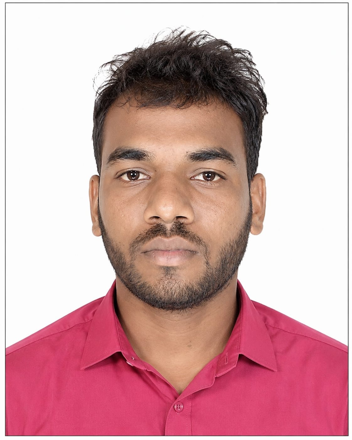 खेत में लकड़ी काटते समय हाईटेंशन लाइन की चपेट में आया युवक, करंट लगने से दर्दनाक मौत; परिवार में मचा कोहराम