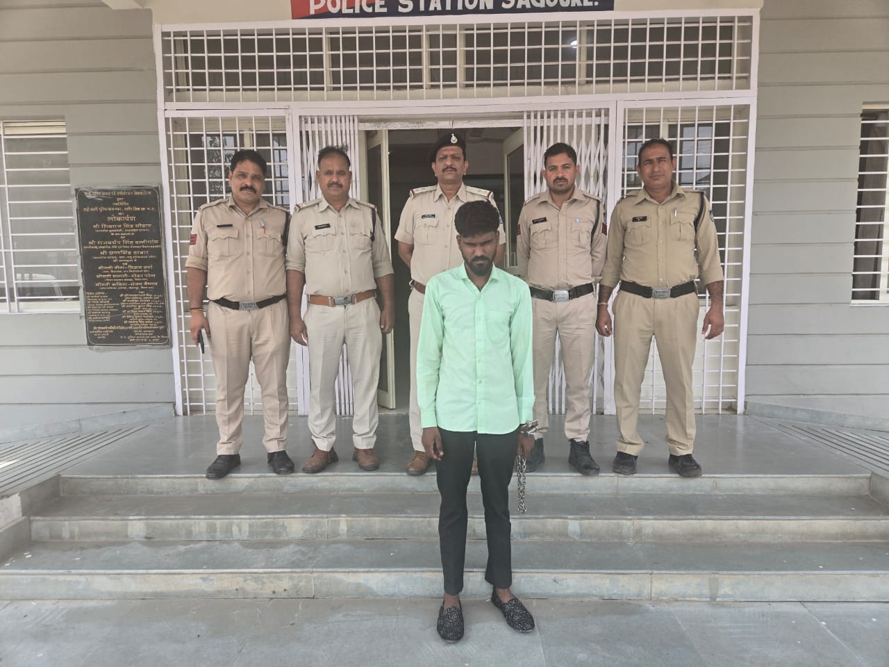 Dhar सागौर पुलिस की बड़ी सफलता: नाबालिग से दुष्कर्म के आरोपी बंटी चौहान गिरफ्तार, 24 घंटे की कार्रवाई में बड़ा खुलासा