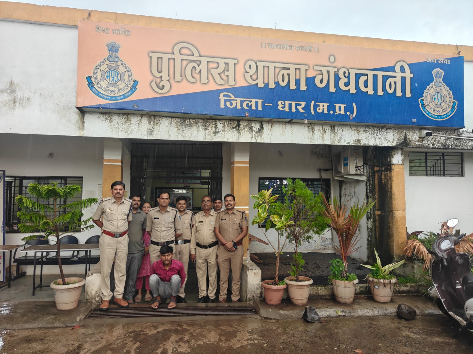6750 रुपये के इनामी बदमाश गणु उर्फ गणपत गिरफ्तार: गंधवानी पुलिस की बड़ी सफलता, तीन लूटकांडों का खुलासा