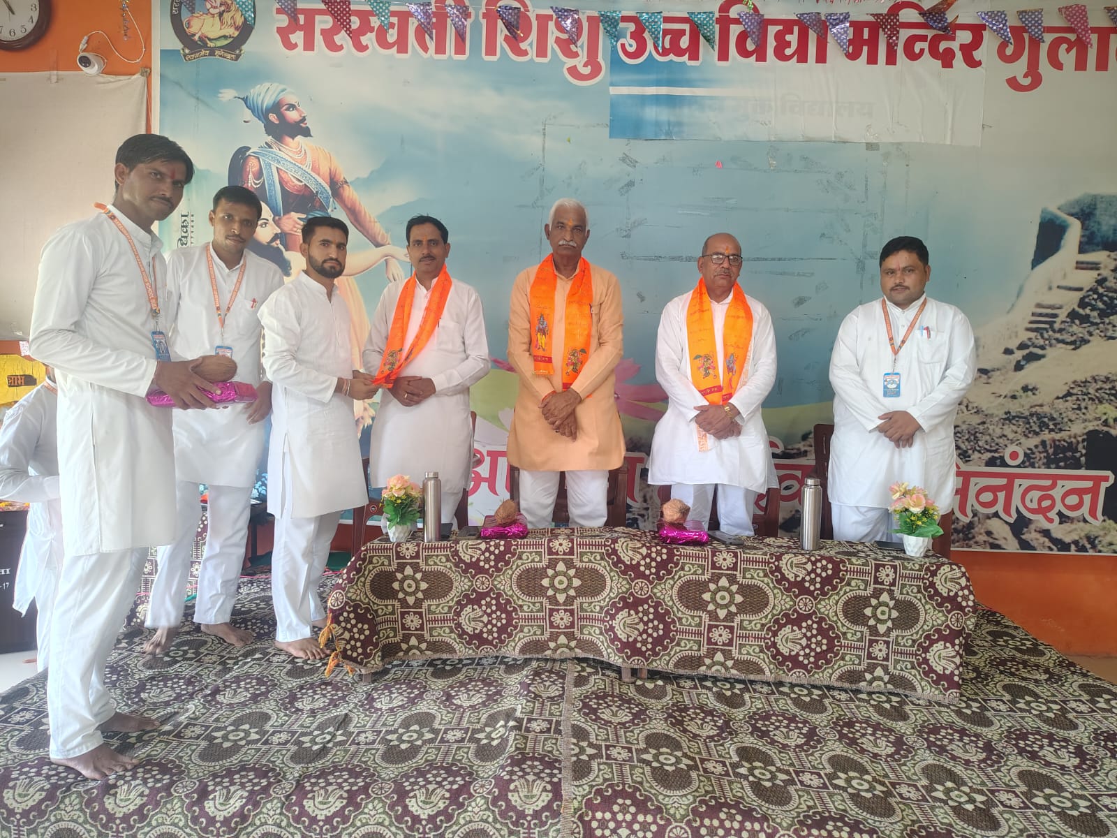 सरस्वती शिशु उच्च विद्या मंदिर गुलावता में प्रांतीय पदाधिकारियों का प्रेरणादायी मार्गदर्शक आगमन, विद्यार्थियों को मिले संस्कार और शिक्षा के अनमोल सूत्र