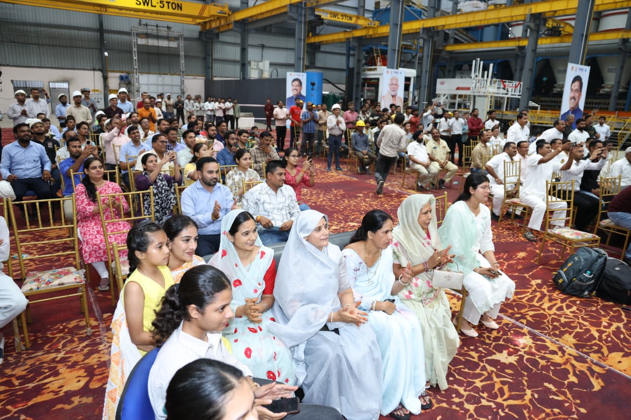 बड़ी उपलब्धि: मुख्यमंत्री डॉ मोहन यादव ने पीथमपुर में एटीएफसी आदित्य टेक्नो फेब की दूसरी यूनिट का किया उद्घाटन, हजारों रोजगार के अवसर बढ़ेंगे