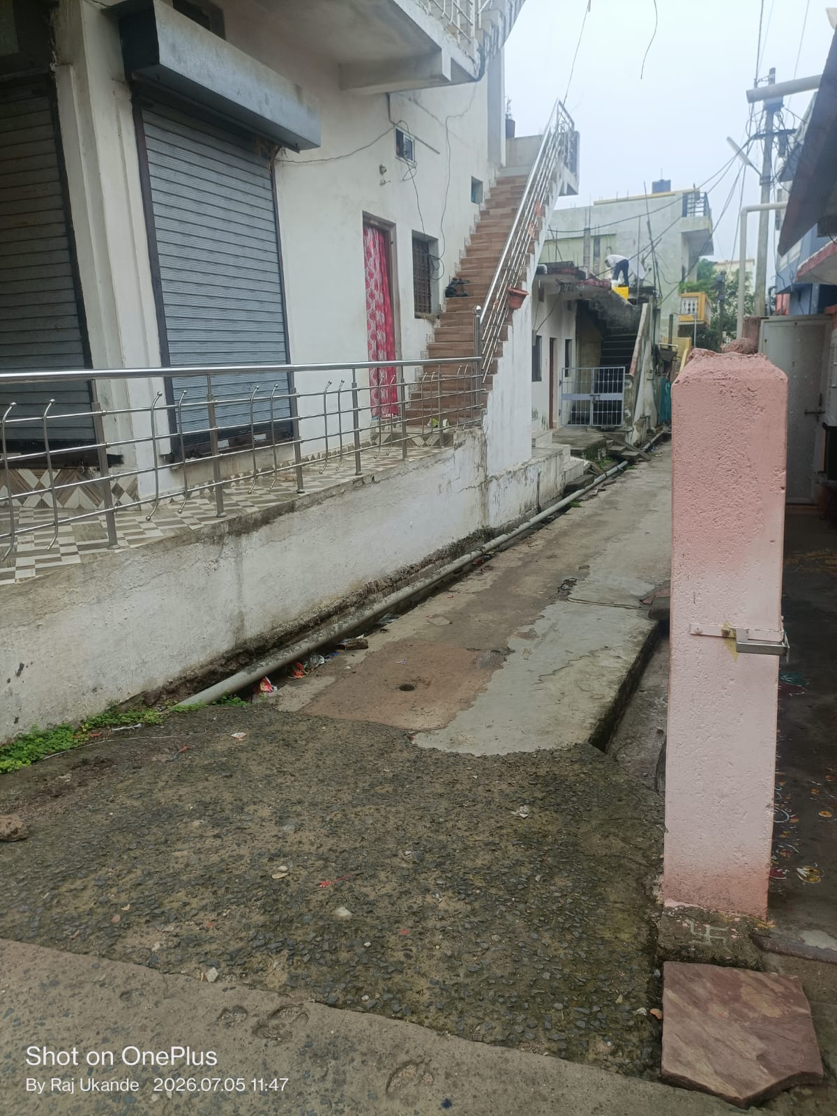 बड़ी लापरवाही: आमला वार्ड 14 कचरा गाड़ी कई दिनों से गायब, 100 मीटर दूर कचरा फेंकने को मजबूर लोग