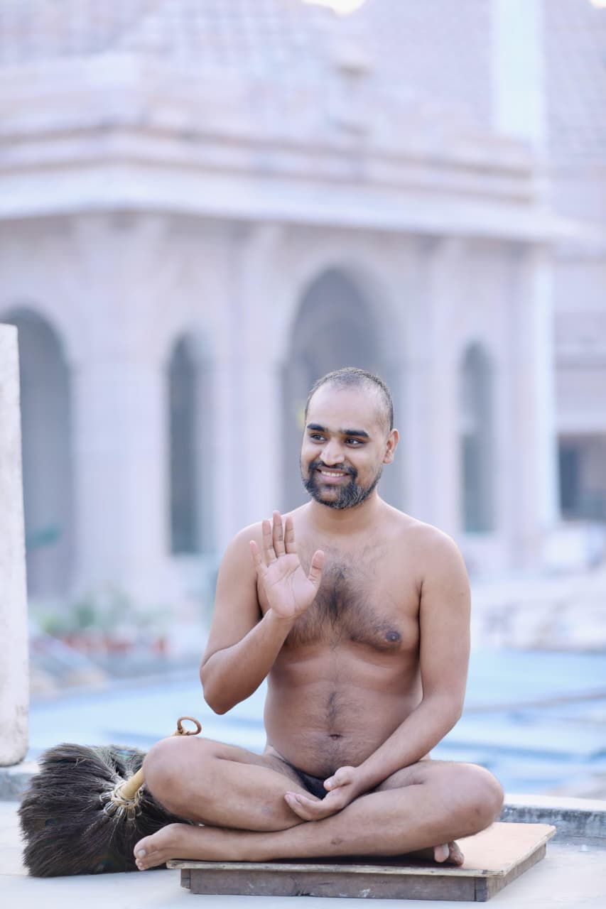 युवा प्रेरणा के शक्तिशाली प्रतीक: मुनि श्री विनंदसागर जी मुनिराज का प्रेरणादायी जीवन, जानिए 10 बड़ी विशेषताएं