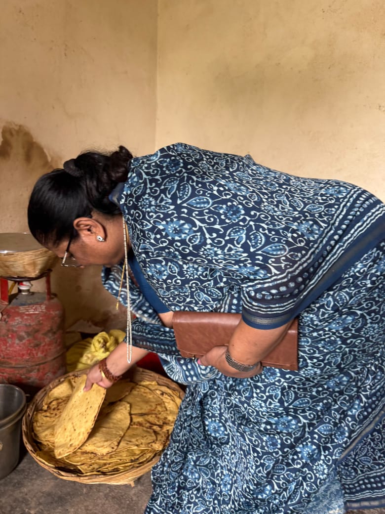 2026 में बड़ी पहल: मंत्री निर्मला भूरिया ने रोटला विद्यालय का निरीक्षण किया, मध्यान्ह भोजन की गुणवत्ता जांची और किया वृक्षारोपण