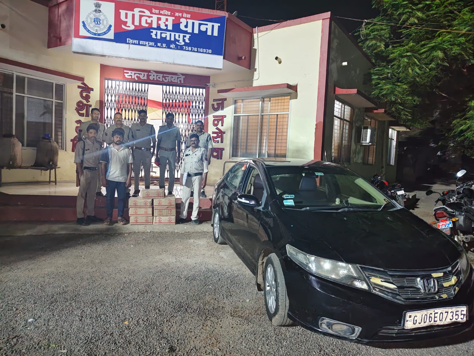 Jhabua में बड़ी कार्रवाई: 60.3 बल्क लीटर अवैध अंग्रेजी शराब जब्त, 6.89 लाख की कार समेत आरोपी गिरफ्तार