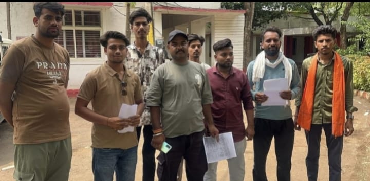 Guna News बड़ा खुलासा: 20 कैमरे लेकर फरार युवक, लाखों की धोखाधड़ी से फोटोग्राफरों में हड़कंप |