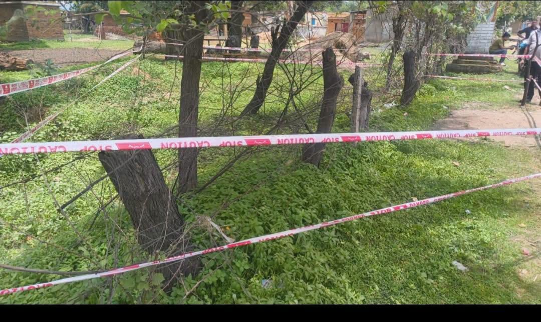 अनूपपुर के मलगा में बरतराई खदान के पास जमीन धंसी, 900 स्कूली बच्चों की सुरक्षा पर उठे सवाल