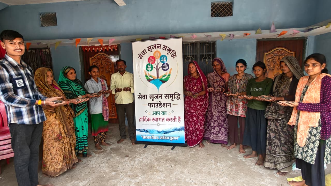 बीज से हरियाली तक का संकल्प: सेवा सृजन समृद्धि फाउंडेशन ने तैयार किए 30 हजार से अधिक सीड बॉल, मनावर क्षेत्र में चलेगा व्यापक वृक्षारोपण अभियान