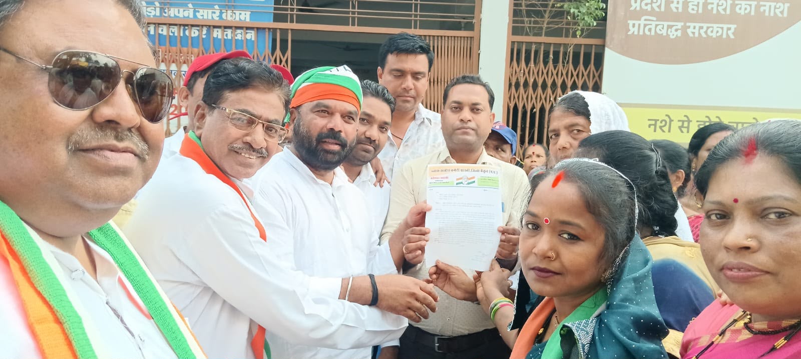 10 दिन का अल्टीमेटम: सारनी नगर पालिका में आउटसोर्स कर्मचारियों के शोषण के खिलाफ कांग्रेस का बड़ा हल्लाबोल, भूख हड़ताल शुरू