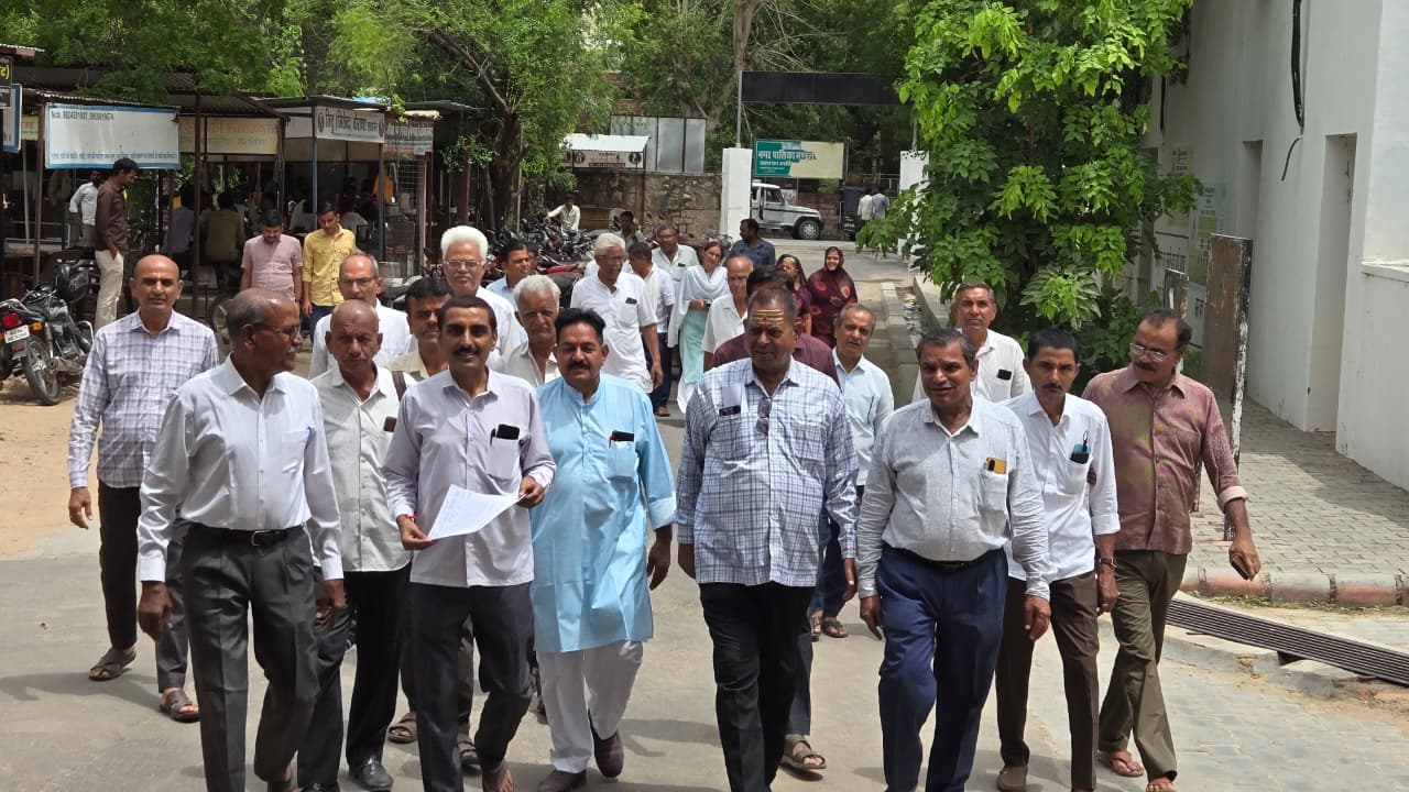 बड़ी मांग: अभय राजपुरोहित हत्याकांड की निष्पक्ष जांच, 50 लाख मुआवजा व सरकारी नौकरी की मांग, विप्र फाउंडेशन ने सौंपा ज्ञापन