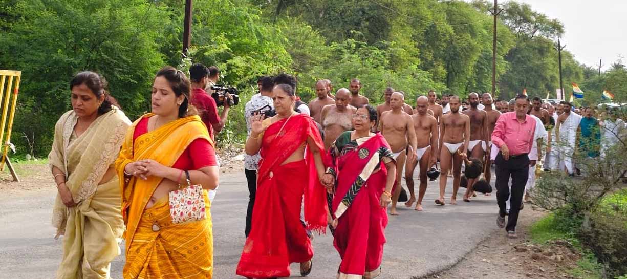 सारंगपुर में मुनि श्री 108 सुधा सागर जी महाराज का ऐतिहासिक मंगल प्रवेश, श्रद्धालुओं ने भक्ति और श्रद्धा के साथ किया भव्य स्वागत