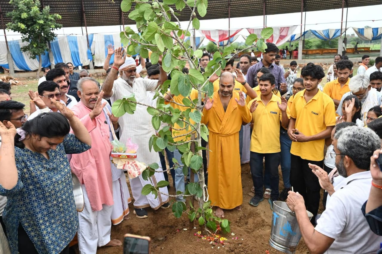 Minister Prahlad Singh Patel leads 2,100 sapling plantation drive at Jararudham Cow Sanctuary