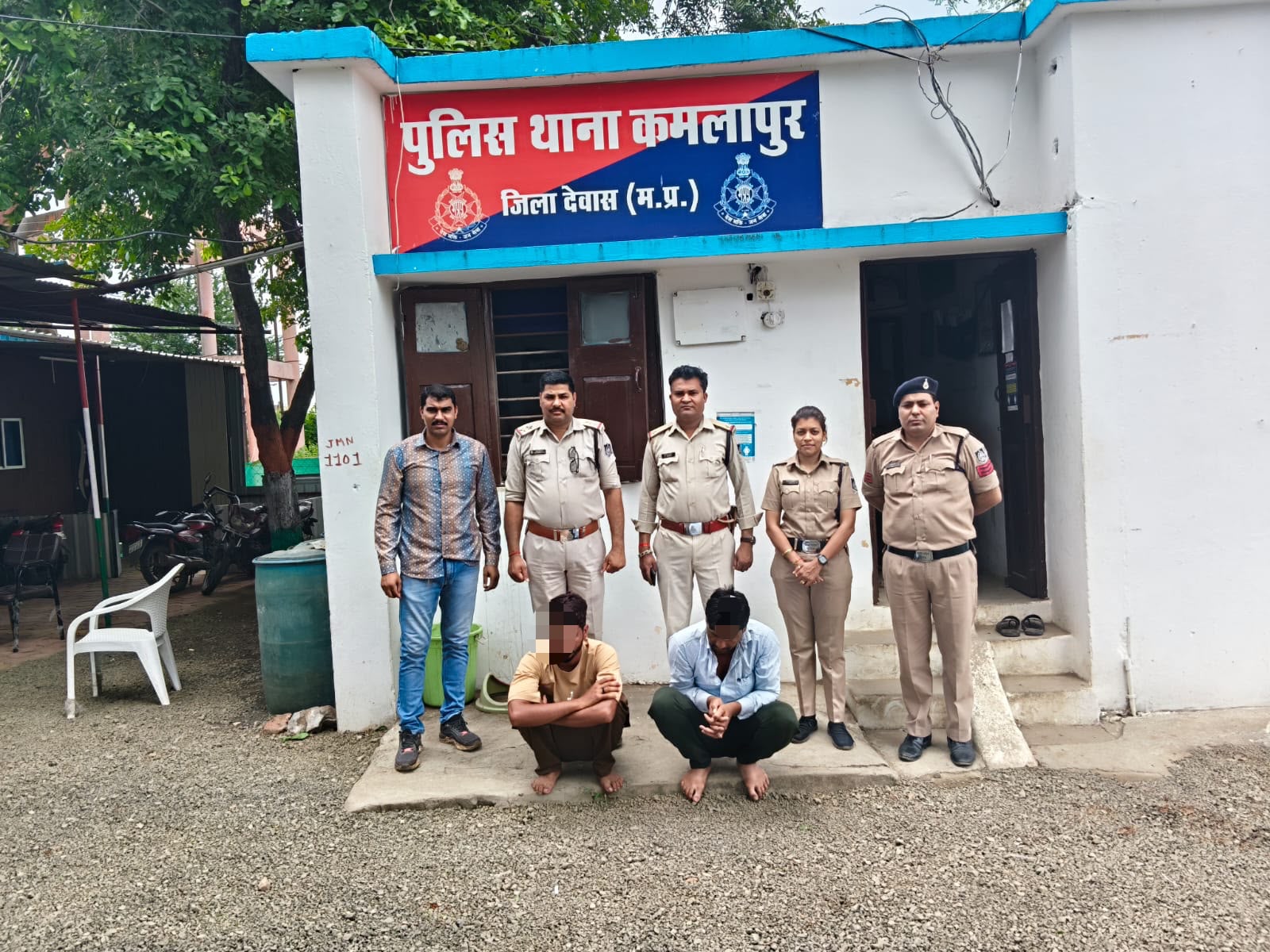 वनकर्मियों पर हमले के मामले में बड़ी कार्रवाई: देवास पुलिस ने दो और आरोपियों को किया गिरफ्तार, अब तक 11 आरोपी पकड़ाए