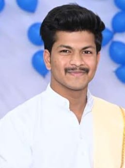 Anshul Jain Shastri speaking on the spiritual significance of Ashtahnika Mahaparva in Jainism